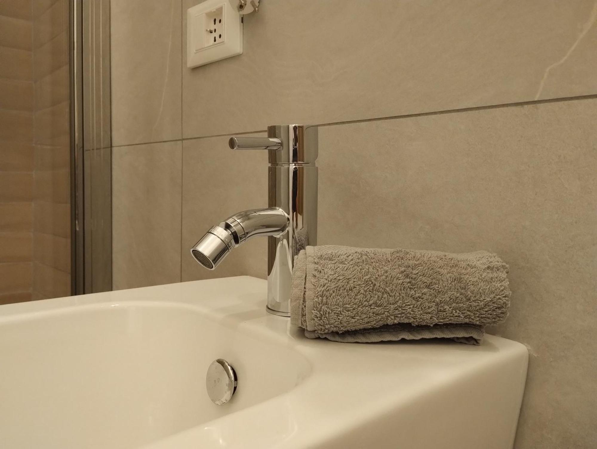 Appartamento Casa Linda Sul Naviglio Milano Esterno foto
